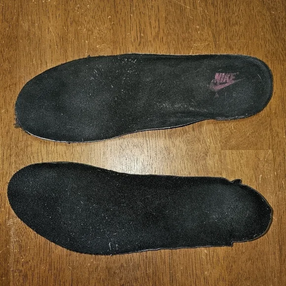 Nike Shoes - Picture 5 of 11